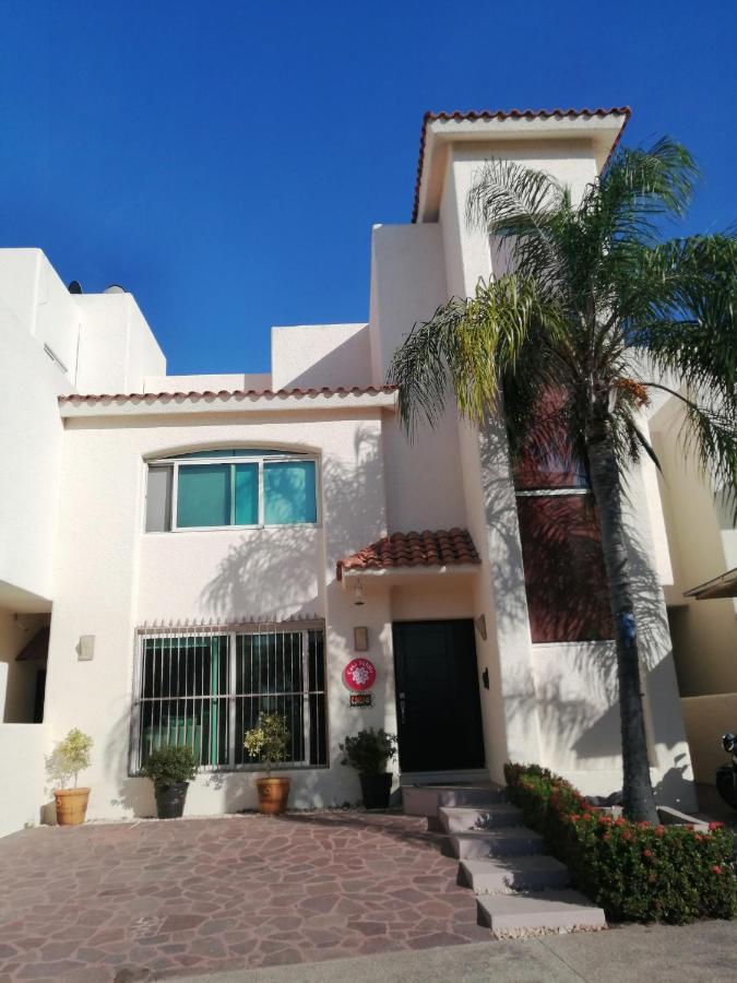 Casa Dahlia 2 Bed and Breakfast Mazatlán Exterior foto